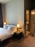 Deluxe Double Room with Shower
