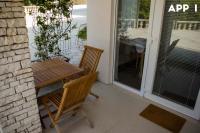  Apartamento con terraza - Planta baja