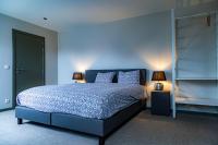 Deluxe Double Room (2 Adults + 1 Child)