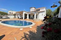 Villa cozy Empuriabrava piscina privada - B&B Empuriabrava