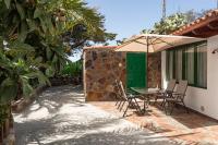 Sunset Views Terrace 2BR Cave House - Parking - Bed and Breakfast Santa Brígida