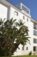 Luxury garden apartment - walking distance to the sea - Chambres d’hôtes