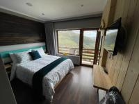 Double Room with Mountain View