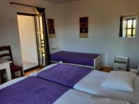 Dreibettzimmer mit eigenem Bad