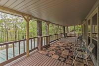 Secluded Edgemont Getaway with Huge Outdoor Deck! - B&B Fairfield Bay