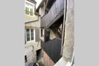 Studio - Split Level