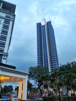 FREE NETFLIX! ZAs Suite at Troika Residence, KB - B&B Kota Bharu