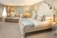 Honeymoon Suite