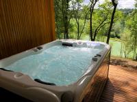 Les Cabanes du Lac - SPA - Petit Déjeuné - Cabane du frêne & Cabane du chêne Premium - Chambres d’hôtes Sévignac-Thèze