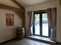 Trelaske Mill Cider Barn-with Hot Tub, Fire Pit BBQ - Bed and Breakfast