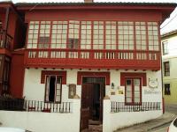 La Montañesuca, Locande - Comillas
