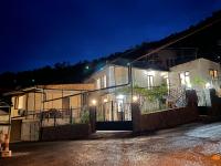 B&B Borjomi - Luxury Apartment at Pirosmani 22 in central Borjomi - Bed and Breakfast Borjomi