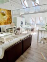 B&B Kaunas - Gallery Balta Apartments - Bed and Breakfast Kaunas