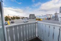 B&B Akureyri - Central Apartment with Two bedrooms and Balcony- Strandgata 9 - Bed and Breakfast Akureyri