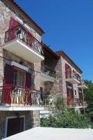 The Schoolmistress With The Golden Eyes, studios & rooms - Bed and Breakfast Míthymna