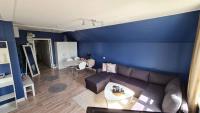 Own apartment in village school from 1886 with private entrance - Chambres d'hôtes Kristianstad