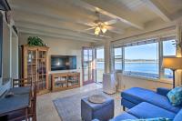 San Diego Hub with Bay Views - 1 Block to Beach! - Bed and Breakfast