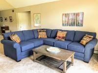 F3 Fairway Village Condo with great mountain views, 8 minute walk from Omni Mount Washington Hotel! - B&B Carroll