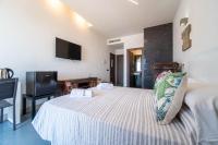 Habitación Doble Deluxe con balcón y vistas al mar