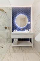 Deluxe Studio with Terrace and Private Bathroom