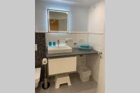 Modern apartment especially suited for business consultants I close to Telekom, UN Campus I public transport nearby I reserved parking - Ferienwohnung Bonn