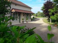 Gîte familial entre châteaux de la Loire et Futuroscope avec jardin et salle de jeux - FR-1-381-214 - Chambres d’hôtes Braye-sous-Faye