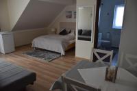 Habitación con 2 camas grandes