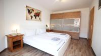 B&B Zell am Main - Generous & bright flat - private Parking, daylight bathroom - by homekeepers - Bed and Breakfast Zell am Main