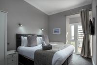 Standard Zimmer mit Kingsize-Bett