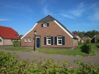 B&B Roggel - Nice villa with sauna and whirlpool in Limburg - Bed and Breakfast Roggel