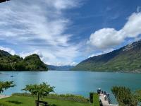 Appartamento con 3 Camere da Letto e Vista Lago