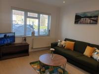 JDB Dartford 2-Bedroom House - Ferienwohnung Dartford