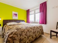 One-Bedroom Apartment with Sea View and Balcony