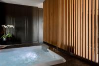 Suite con bañera de hidromasaje - Cama extragrande