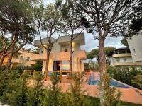 B&B Golem - Beachfront villa in Qerret beach with a private pool - Bed and Breakfast Golem