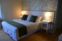 Großes Doppel-/Zweibettzimmer