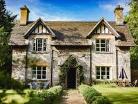 B&B Winchcombe - Sudeley Castle Guest Cottage - Bed and Breakfast Winchcombe