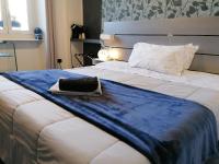 Double or Twin Room with Private Bathroom
