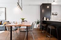 B&B Montreal - Sleek Condo in the Heart of Little Italy by Den Stays - Bed and Breakfast Montreal