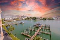 Beautiful waterfront 3 bedroom condo, located in the heart of Clearwater Beach - Chambres d'hôtes Clearwater Beach
