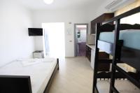 Vierbettzimmer mit Balkon