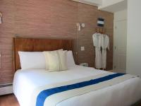Habitación adaptada para personas con movilidad reducida - Cama grande