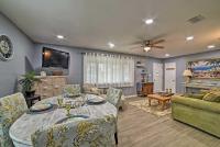 Less Than 3 Mi to South Padre Beach Port Isabel Home - B&B