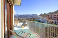 Super attico vista mare con piscina - Bed and Breakfast