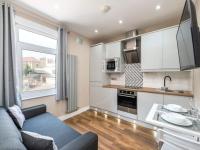 B&B Londra - Charming 2 bedrooms Flat in Plumstead - Bed and Breakfast Londra