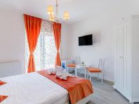 Deluxe Room (2 Adults + 1 Child)