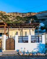 Tsampika's Beachfront House in Stegna - Bed and Breakfast Archangelos