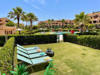 B&B Casares - Casares Beach Golf Apartment With Private Garden Direct Pool Access - Bed and Breakfast Casares