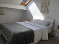PYRENE HOLIDAYS - Appartement spacieux - chambres climatisées - cour privée - Chambres d'hôtes Bagnères-de-Bigorre