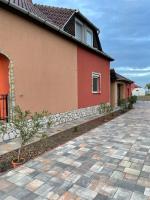 Adonisz Vendégház - Bed and Breakfast Mórahalom